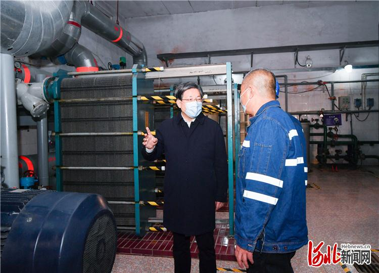 王東峰在石暗訪檢查供暖工作：時刻關心民生冷暖(圖3)