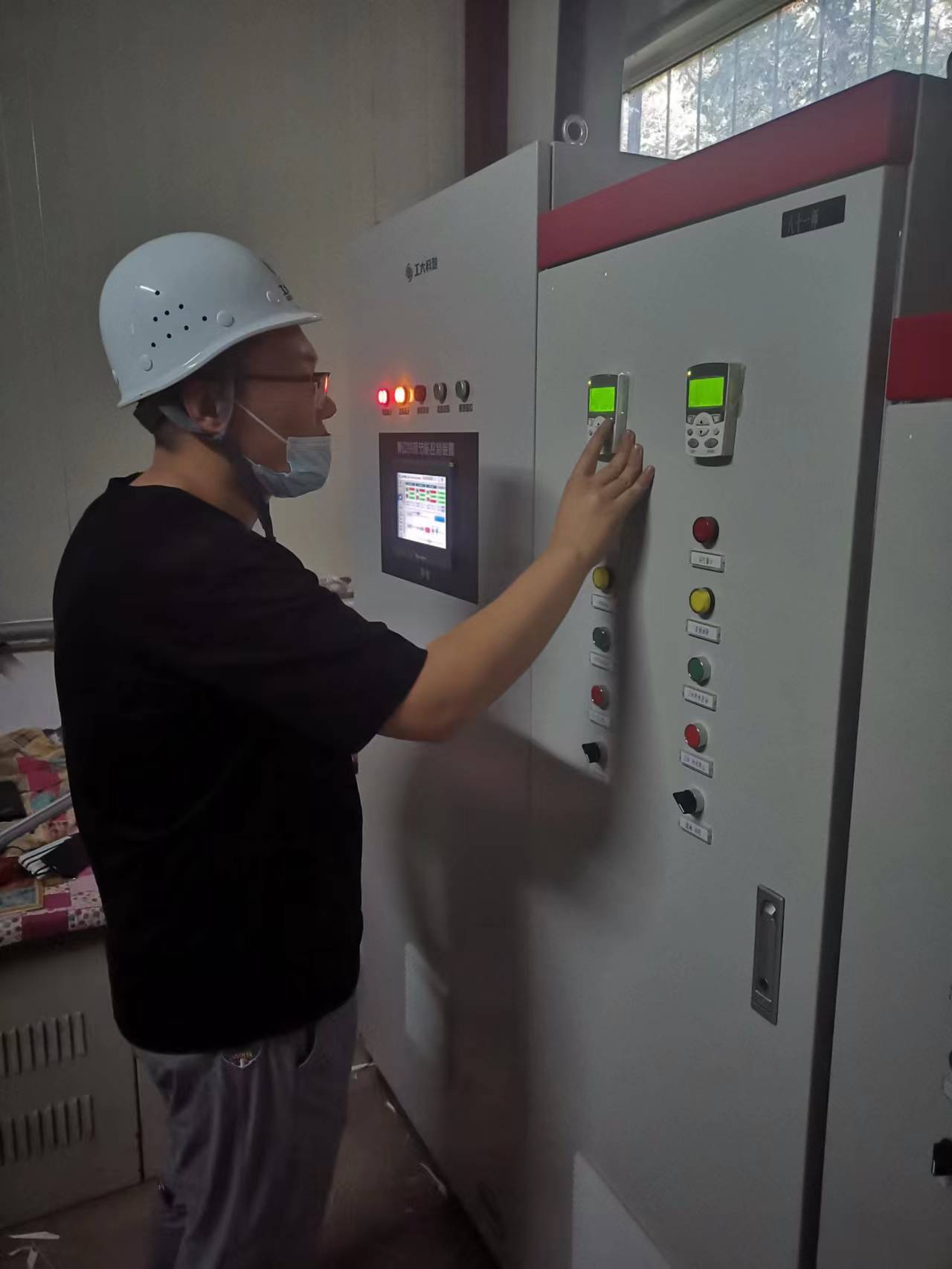 【國慶堅守，此刻我在崗】工大科雅人全力備戰今冬供暖（三）(圖1)